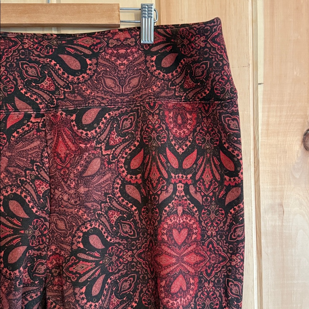Red Paisley Leggings